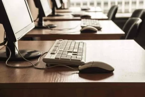 PROGRAM FULL: Tech Wise: Technology for Older Adults